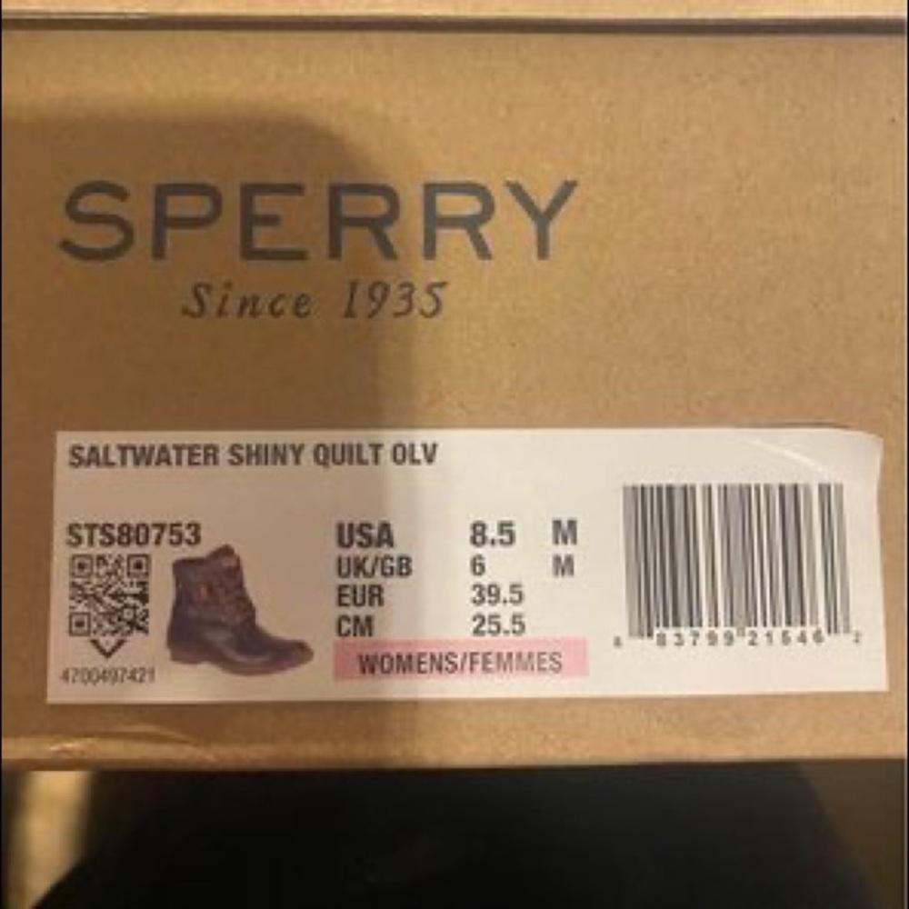 New in Box Sperry Olive Color Boots Size 8.5!